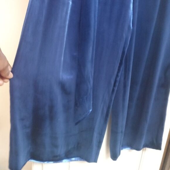 INTERMIX Sz. 6 New Claudia Velvet Pleated Wide-Leg Pants - Picture 9 of 12